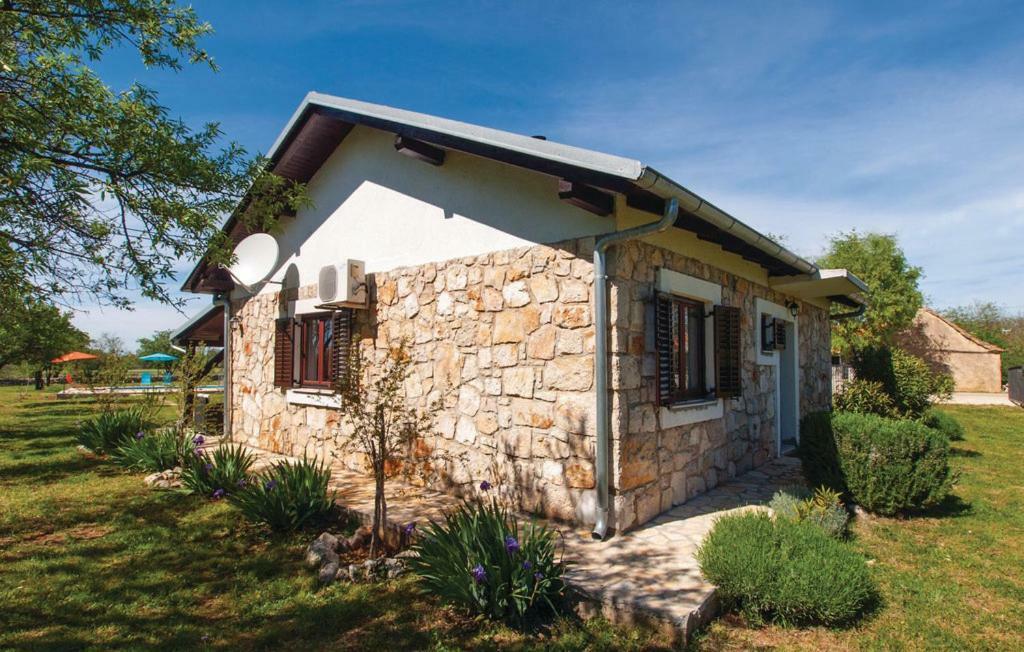 Villa Stone Medal Дрниш Экстерьер фото