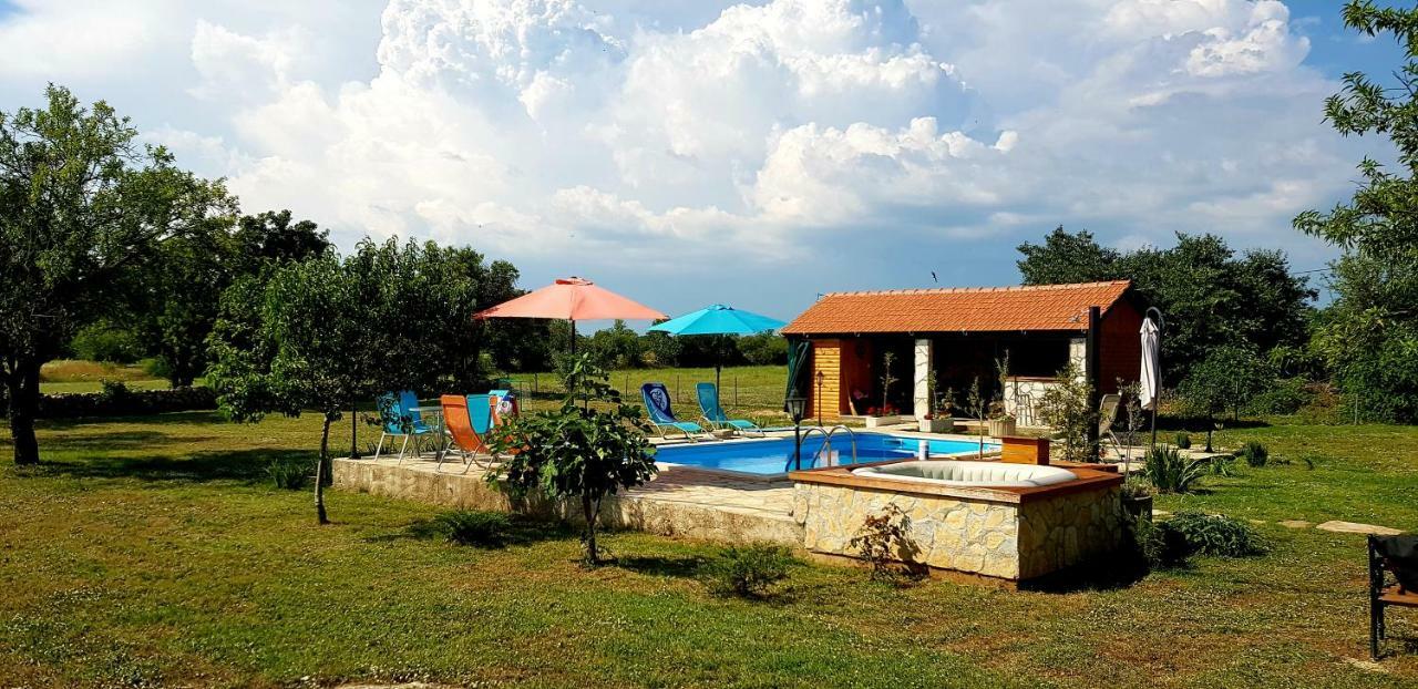 Villa Stone Medal Дрниш Экстерьер фото