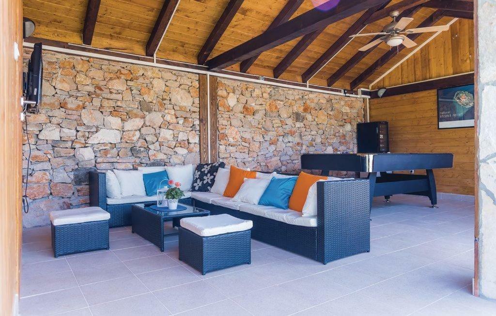 Villa Stone Medal Дрниш Экстерьер фото